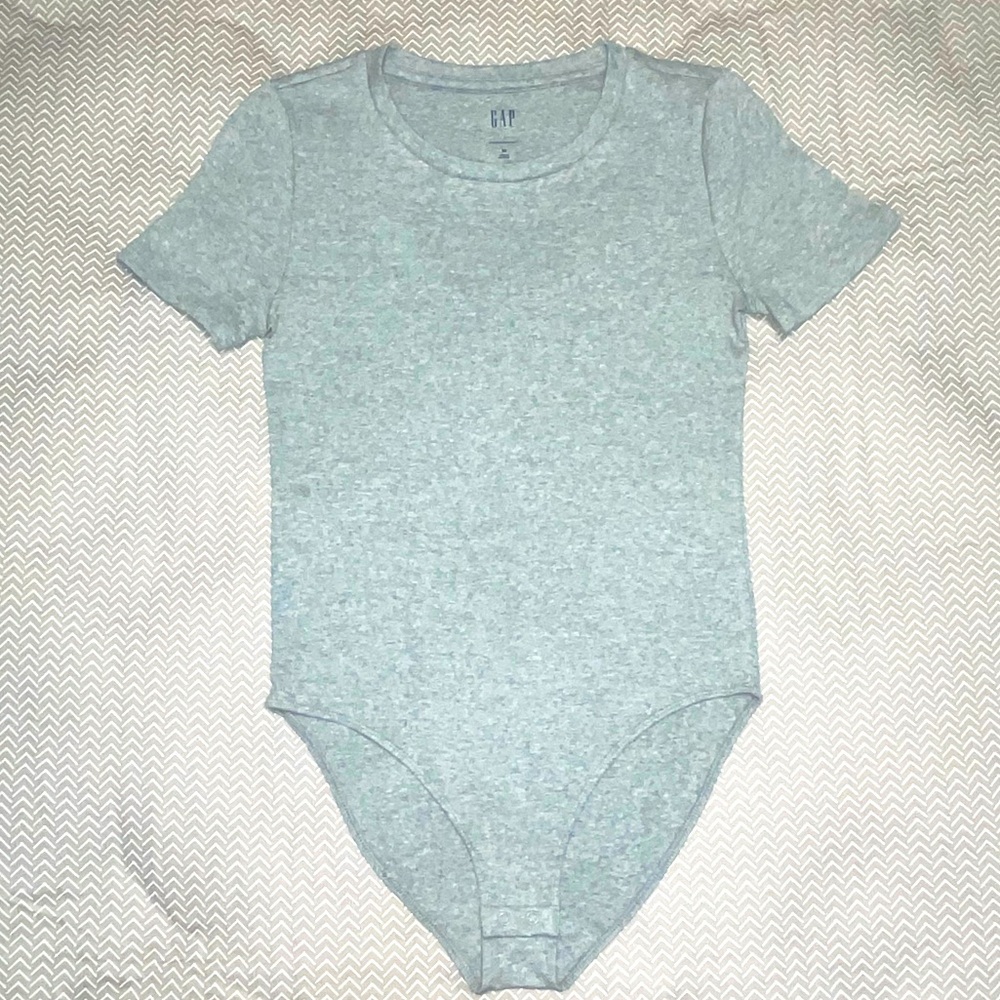 GAP Modern Bodysuit Womens Medium Short Sleeve Crew Neck Ribbed Heather Grey